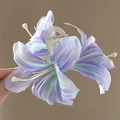 Detalle de pinza para el pelo de lirio acrílico morado y verde con clip transparente - Pinza de Pelo de Tres Flores Púrpura (2#)