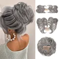 Postiche chignon gris argenté avec peignes de fixation pour un volume naturel - Mélange Poivre et Sel