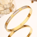 【226】golden Starry Heart-shaped Bangle