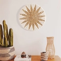Decorazione da parete bohémien circolare fatta a mano con motivo solare in paglia - Tipo A (Motivo Sole/Linea Bianca)