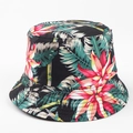 Détail d'un chapeau bob noir avec des motifs floraux tropicaux et des feuilles colorées - M(56-58cm) / Floral Tropical Foncé (03#)