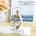 Scultura moderna di pensatore astratto in gres color sabbia arredo 12,5cm - Mini Pensatore Destro / Color Pietra Arena