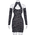 Detalle de vestido ajustado gris oscuro desgarrado con mangas cortadas a juego - S / Gris