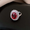 Elegante zilveren ring met grote ovale rode edelsteen en sprankelende zirkonia - 76# Ring-Zilver-Rood