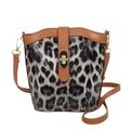 Borsa a secchiello leopardata con finiture in pelle marrone e chiusura a girello oro - Leopardo Nero