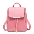 Sac à dos chic en cuir rose Saffiano pour femme avec barre dorée et cordon à pompons - Rose