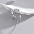 Eleganter minimalistischer Sichelmond-Ring mit Zirkonia-Stein in Silberoptik - Stahlfarbe