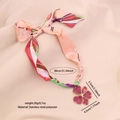 Elegante Blumen-Halskette aus Edelstahl mit buntem Seidenband-Schal für Damen - Violette Blume (2#)