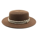 Détail d'un chapeau de paille marron foncé avec ruban à carreaux noir et blanc à franges - M (56-58cm) / Café