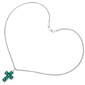 Dettaglio del ciondolo a croce argento con pietre verdi quadrate e piccoli cristalli - Platino Zircone Verde