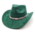 Détail d'un chapeau de cow-boy en daim vert foncé avec plume turquoise et bande - M (56-58cm) / Vert Foncé