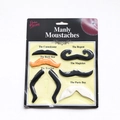 Detailansicht des Manly Moustaches Sets mit sechs verschiedenen Stilen Kunstbärten - Buntes Schnurrbart-Set auf Blisterkarte