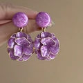 Boucles d'oreilles vintage camélia violet avec bords dorés et texture marbrée - 52# Boucles d'oreilles fleur émail violet doré (aiguille en argent)