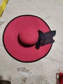 Cappello di paglia rosso a tesa larga con fiocco in rete nera e bordino a contrasto - M / Rosso Anguria