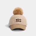 Detailansicht der Teddy-Baseballkappe mit Kord-Schirm und flauschigem Kunstpelz-Pompon - 52cm 3-6 Jahre / What Ever-Khaki