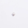Nahaufnahme eines 3D polierten S925 Sterlingsilber-Herzanhängers mit einem Metallring - Typ E: 4*6mm