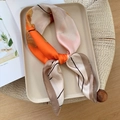 Elegante sciarpa in seta con foglie di ginkgo arancioni e beige su intreccio - 70*70cm / Arancione
