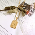 Collana vintage francese placcata in oro 18K con ciondolo quadrato e lettera H - Lettera H Oro