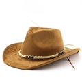 Detail van bruine suède cowboyhoed met handgemaakte houten kralenband en brede rand - M (56-58cm) / Khaki