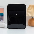 Vertikale Laptoptasche in Schwarz mit Steppmuster und glänzendem Lackleder-Detail - 11 Zoll (28*2*21cm) / Schwarz