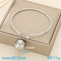 Bracciale nodo in argento lucido con ciondolo a sfera cava 18mm su portagioie - Color Acciaio