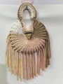 Handgemaakte gehaakte halfronde tas met kleurrijke stoffen strips en lange franjes - Wit & Roze Bruin Patchwork