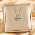 Silberne vierblättrige Kleeblatt-Kette mit weißen Zirkonia auf Champagnerseide - Silber (8615 Silber Öffnen/Schließen)