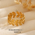 18K vergoldeter Ginkgoblatt-Ring aus Edelstahl, Durchmesser 1.7cm und ein Gewicht von 4g - Kontinuierlicher Lorbeerblattstil (692)