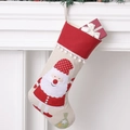 Calza di Natale in lino con applicazione Babbo Natale e bordino di pompon rossi - Babbo Natale