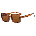 Retro square sunglasses with tortoiseshell frames and brown lenses in a chunky frame - Leopard Frame Tea Lens