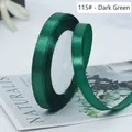 Dunkelgrünes 1cm Satinband für Geschenkverpackungen und Haarstyling auf Dekohintergrund - 115# Dunkelgrün