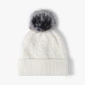 Gorro de punto de ochos blanco para mujer con un gran pompón de piel sintética - Blanco