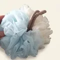Zachte blauw-witte mesh badspons met een stevig grijs koord om hem eenvoudig op te hangen - Groot / Tweekleurige Splicing / Blauw+Beige