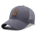 Cappellino sportivo grigio scuro in mesh traspirante con patch in pelle outdoor - Taglia Unica(Regolabile) / grigio scuro