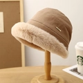 Chapeau bob d'hiver en peluche marron avec bord en fausse fourrure beige et logo ISHAT - M (56-58cm) / Khaki