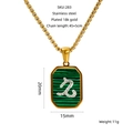 Détail du pendentif malachite en acier avec cristal Z et mesures de taille précises - Capricorne