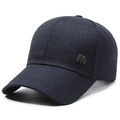 Dunkelblaue Baseballkappe mit Denim-Struktur und M-Metalllogo an der Seite - Marineblau / Einstellbar (56-60cm)