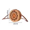 Borsa a tracolla rotonda in rattan marrone, diametro 20cm, motivo a stella geometrico - Borsa con nodo cinese a pentagramma 20*8cm