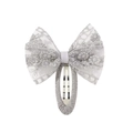 Détail de la pince à cheveux nœud en dentelle grise avec broderie florale et clip BB - Style Gris Argent (8)