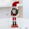 Schiaccianoci Babbo Natale in legno da 27 cm con albero verde su base di legno rossa - Babbo Natale dalla pelle scura