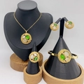 Goldschmuck-Set mit grünen und weißen Steinen, inklusive Halskette und Ohrringen - Grüne und Weiße Edelsteine (KS228756-LX)