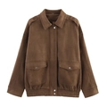 Detalle de chaqueta marrón de ante sintético con cuello de solapa, charreteras y bolsillos - XS / Marrón Oscuro