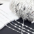 Detailansicht der silbernen Kreuzkette für DIY-Schmuckherstellung und Bastelprojekte - Breite 5mm / Silber