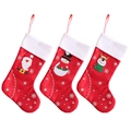 Drei rote Weihnachtsstrümpfe aus Filz mit Weihnachtsmann, Schneemann und Rentier - 3er-Set
