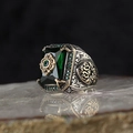 Bague ethnique vintage pour homme avec grande pierre verte et détails dorés gravés - US 9 / Vert