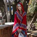 Poncho ethnique rouge à capuche avec motifs de cœurs géométriques pour voyage - LM291 Bordure Cœur - Rouge