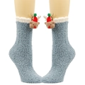 Blaue Plüschsocken aus Korallenvlies mit Weihnachts-Rentierpuppe am Model - Rentier mit rotem Hut / Blau