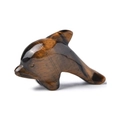Statuina di delfino in pietra occhio di tigre con striature naturali marroni e dorate lucide - Occhio di tigre / 1,5 Pollici