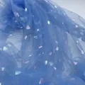 Tissu en maille bleu ciel avec motif de cœur et paillettes holographiques pour robes - Taille US 2 (S) / Bleu Ciel
