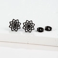 Orecchini minimalisti in acciaio inossidabile nero con design a fiore mandala traforato - 178 Fiore di Mandala / Nero